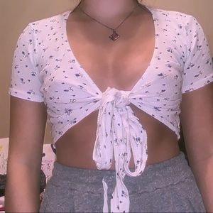 Brandy Melville Tie Top!